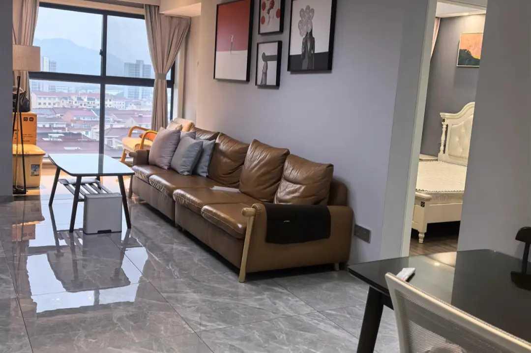 见过退租时房子一尘不染还反光的吗？浙江这位房东直接看哭了。最近金华横店的金女