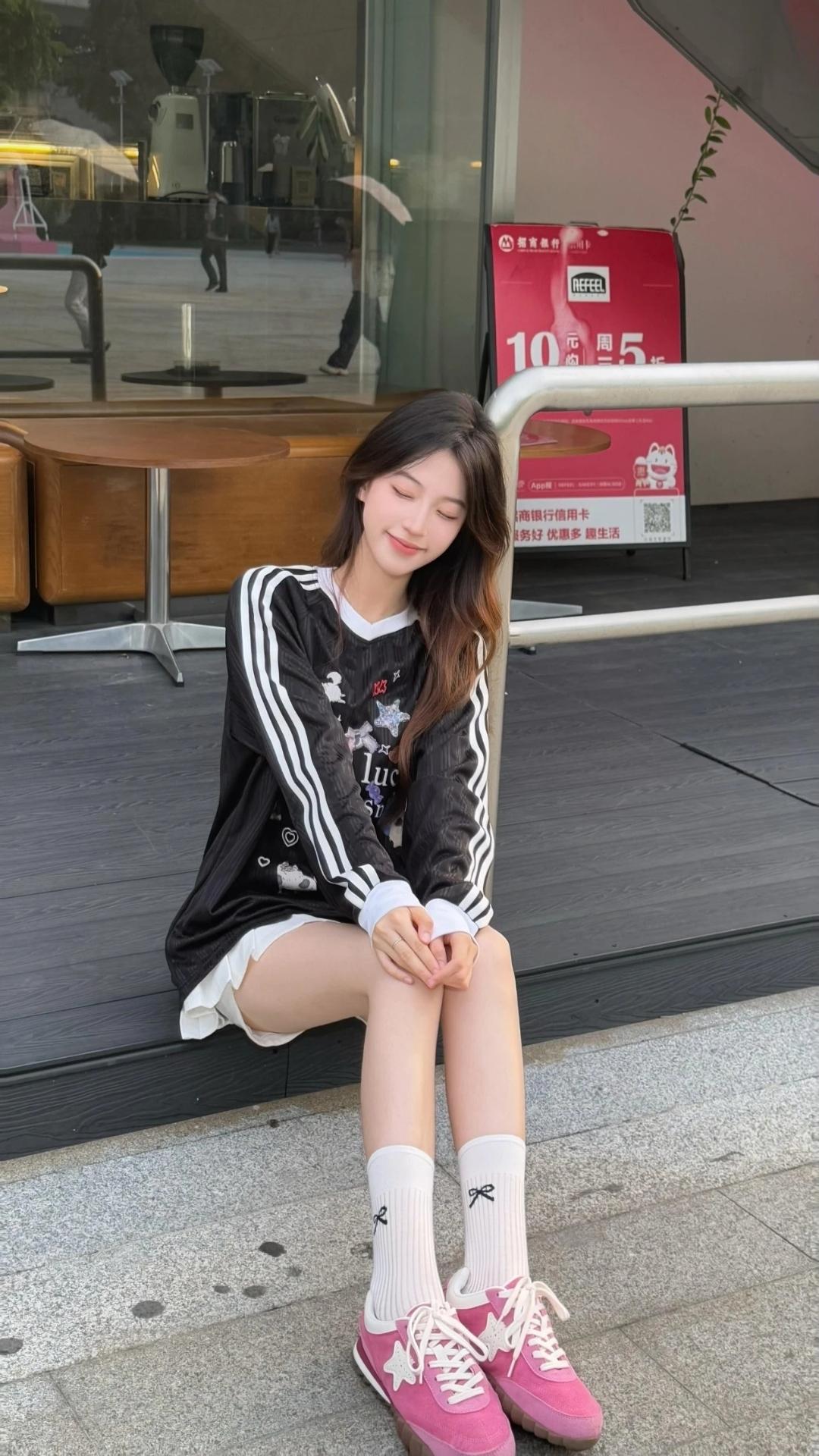 少女摄影|NO.0205期阳光甜妹自信街拍展现活力少女感