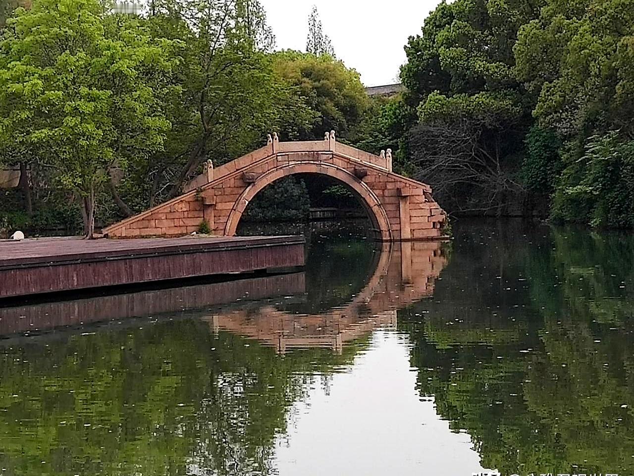 90秒前，日本几乎进世界杯补时最后17秒，伊拉克角球开出，一记头槌把日本