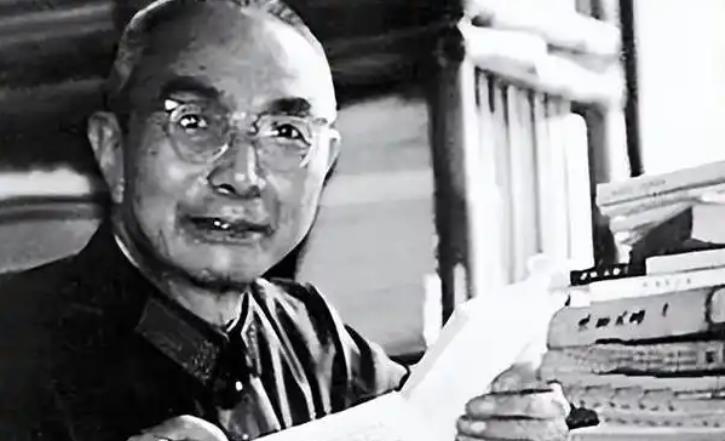 1997年，曾潜伏在蒋介石身边18年的郭汝瑰被一辆失控的卡车撞倒，经抢救无效不幸