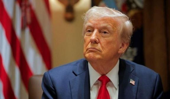 特朗普访华！很多人以为中国会清场迎接、高规格铺红毯。错了——北京给他安排的档