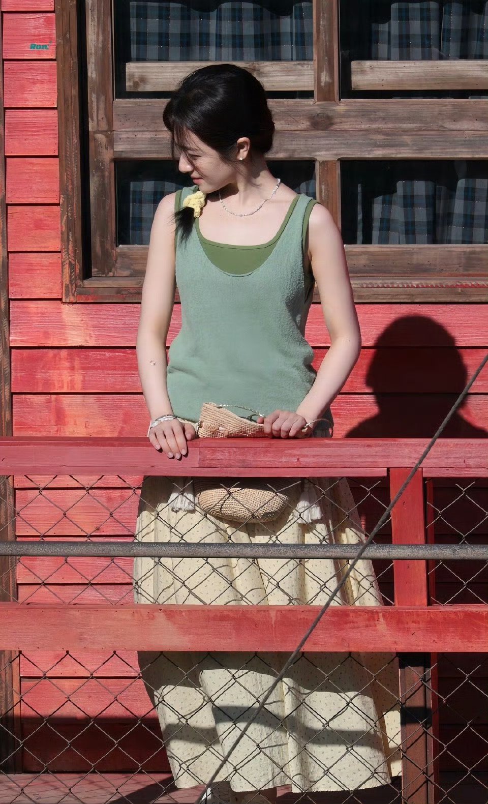 李兰迪海岛舒服日志这个风格好适合兰迪妹妹海风和少女已经感受到了海风海浪的气息