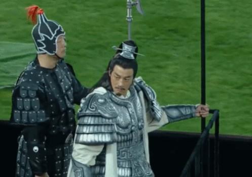 项羽助阵苏超！何润东身披战甲为宿迁队助阵！ 太嗨了，苏超的风头完全盖过了国家