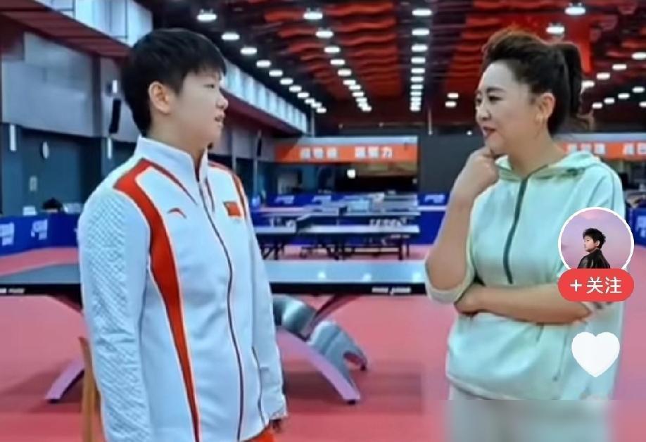 月亮姐姐的采访，很有意思！月亮姐姐:莎莎你一年打那么多比赛，你爸妈最喜欢看哪一场