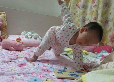 妈妈收拾家务, 留6个月宝宝在卧室睡觉, 进屋后崩溃大哭