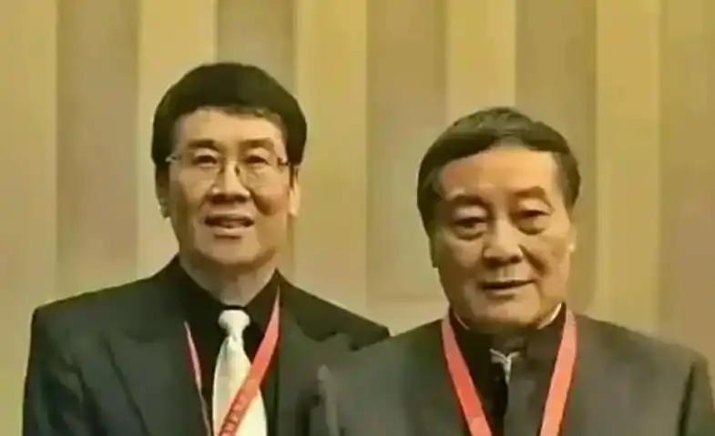 宗泽后半夜又发话了！说的还是老一套，指责宗馥莉吃独食，完全不给杜建英和三个孩