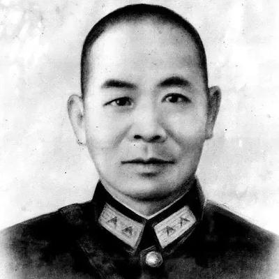1950年的某天，毛人凤找到蒋介石告密：“吴石是地下党。”蒋介石面色一滞，就这样