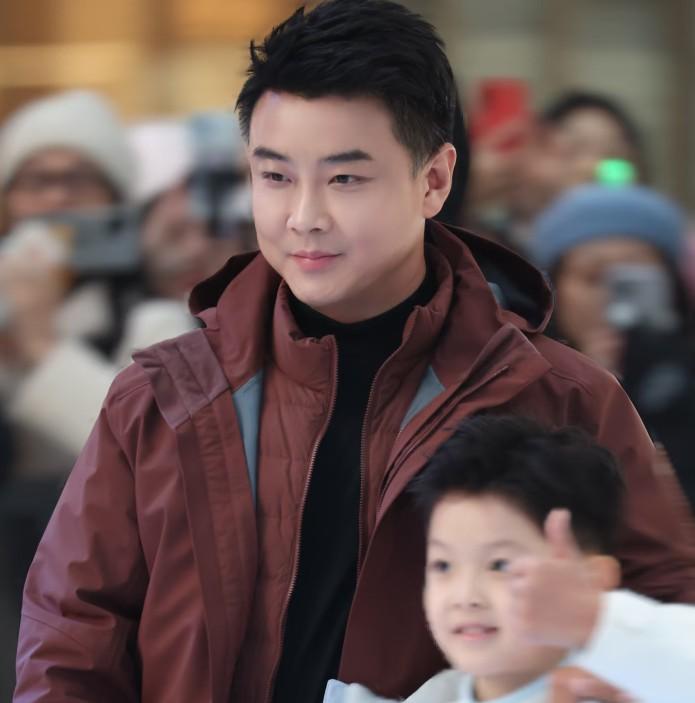 大家发现了没有王皓身上有一个特点只要他不上班，不做场外指导，他一下子就变