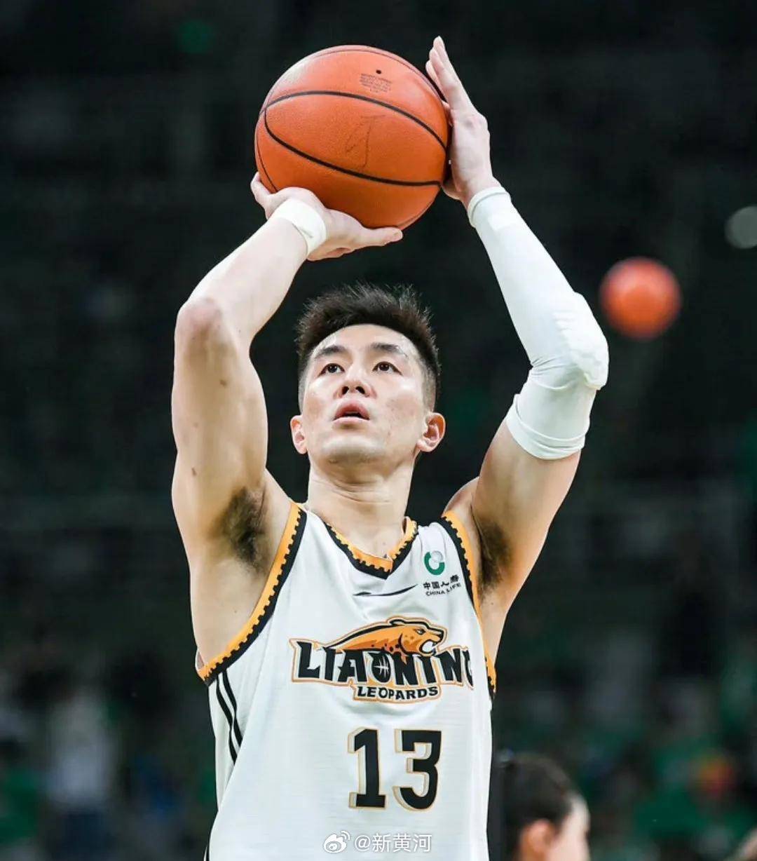 【#郭艾伦疑遭好友诈骗近千万元#】#郭艾伦家属已报警#近日，郭艾伦及其家人疑