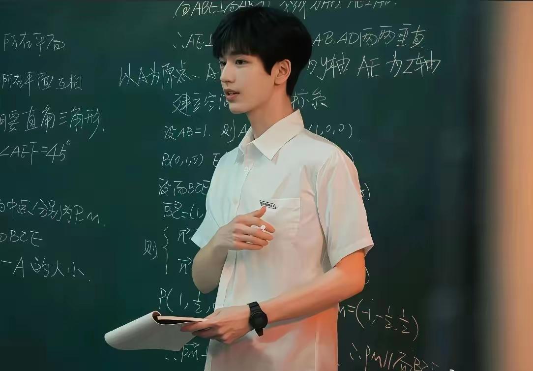 我这20来天，几乎天天去搜索张凌赫[捂脸哭]。都是在观察张凌赫。可以这样说，真的是