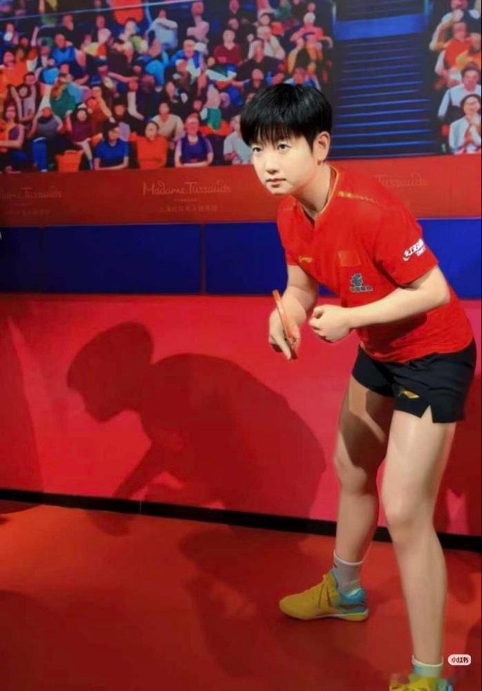 玉佛都完美做出来了，无论和不和别人比，都能看得出杜莎特别用心了，这个造型也选的特