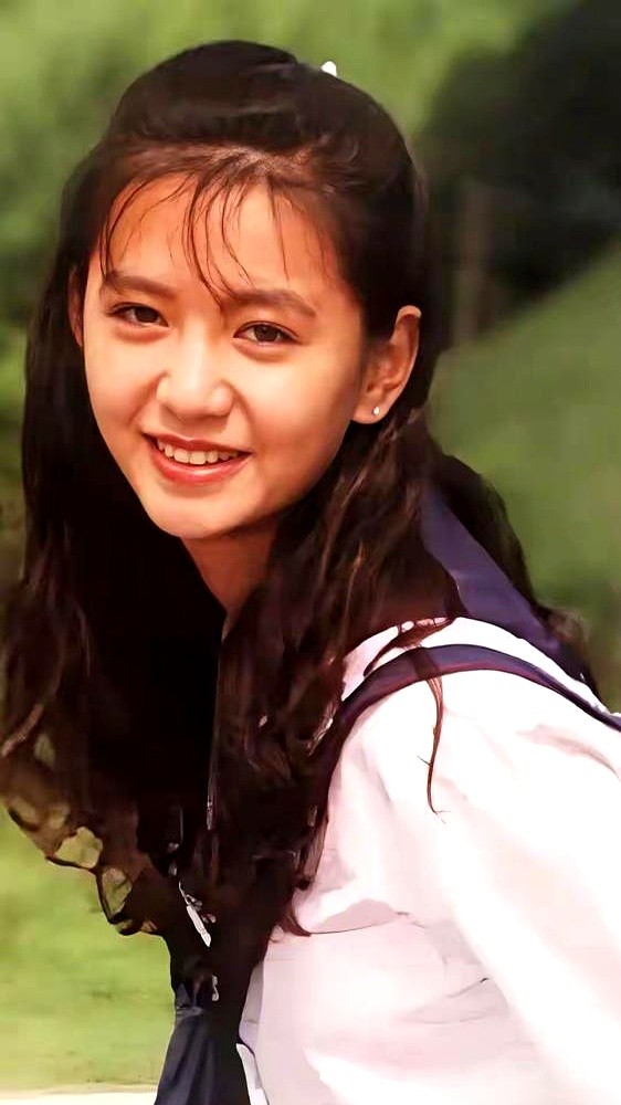 刘嘉玲对曾华倩说：“你甩了他，是你的福分。”一句话，结束了三个人的兵荒马乱。谁能想到，梁朝伟和曾华倩