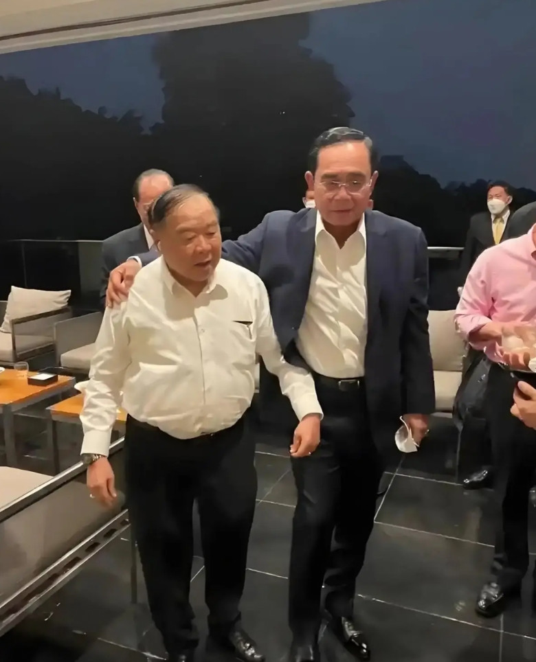 他信如真的一去不返，这俩人是最高兴的……泰国警方（9月4日）晚发表声明说：他