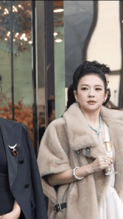 我姨真是藏不住事全部写在脸上了