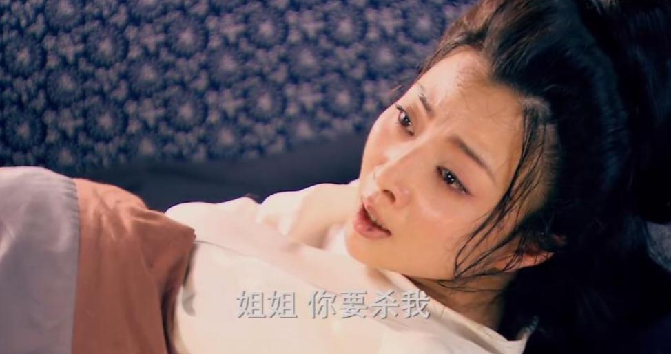 公元655年，武则天难产昏死了过去，产婆问照顾她的姐姐：“保大还是保小?”姐姐瞟
