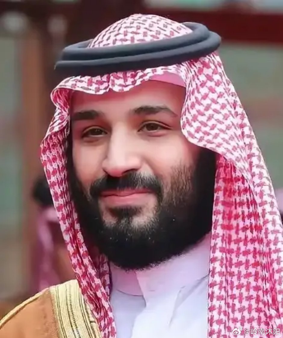 沙特重要石化基地朱拜勒工业区遭遇袭击，现场传出剧烈爆炸声，相关情况已由财联社、新