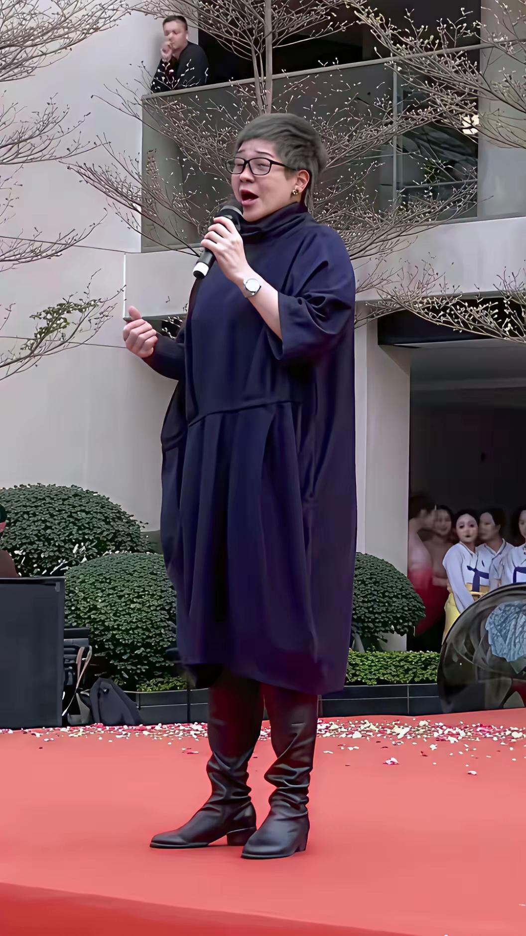 曾经嚣张跋扈、不可一世的她，如今竟活成了市井大妈模样。大家还记得她是谁吗？就是