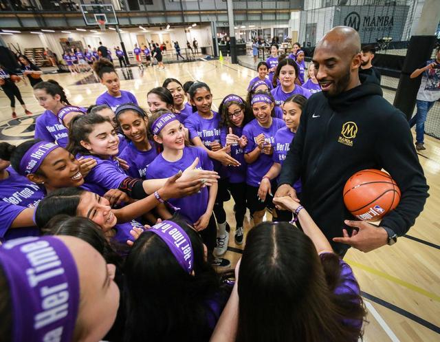 为何NBA现在在中国凉得这么快？曾经在中国大肆捞金赚得盆满钵满的NBA，就为