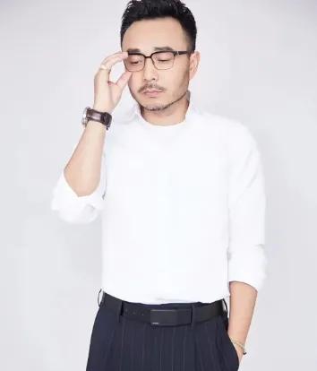 汪涵这回真是搬起石头砸了自己的脚。当初砸钱投这片子，本想在国外镀层金回来风光一把