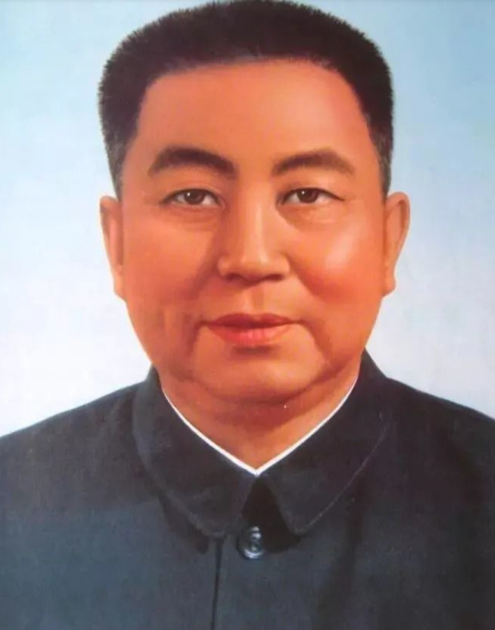 1976年10月5日，华国锋约见耿飚，耿飚说，你分配给我什么任务，我都干。华国锋