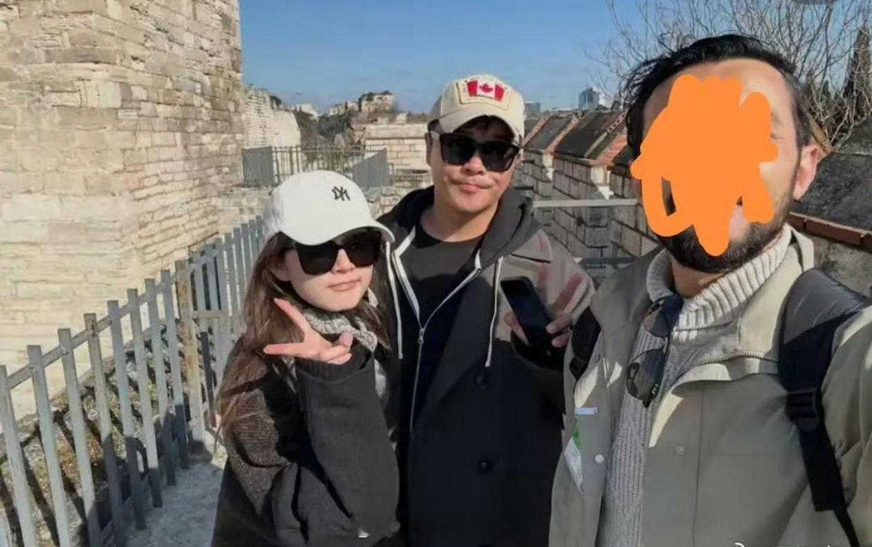 陈思诚和女友在一起四年了普通男性也能找到小21岁的女友吗？我想是现在努力还是以后