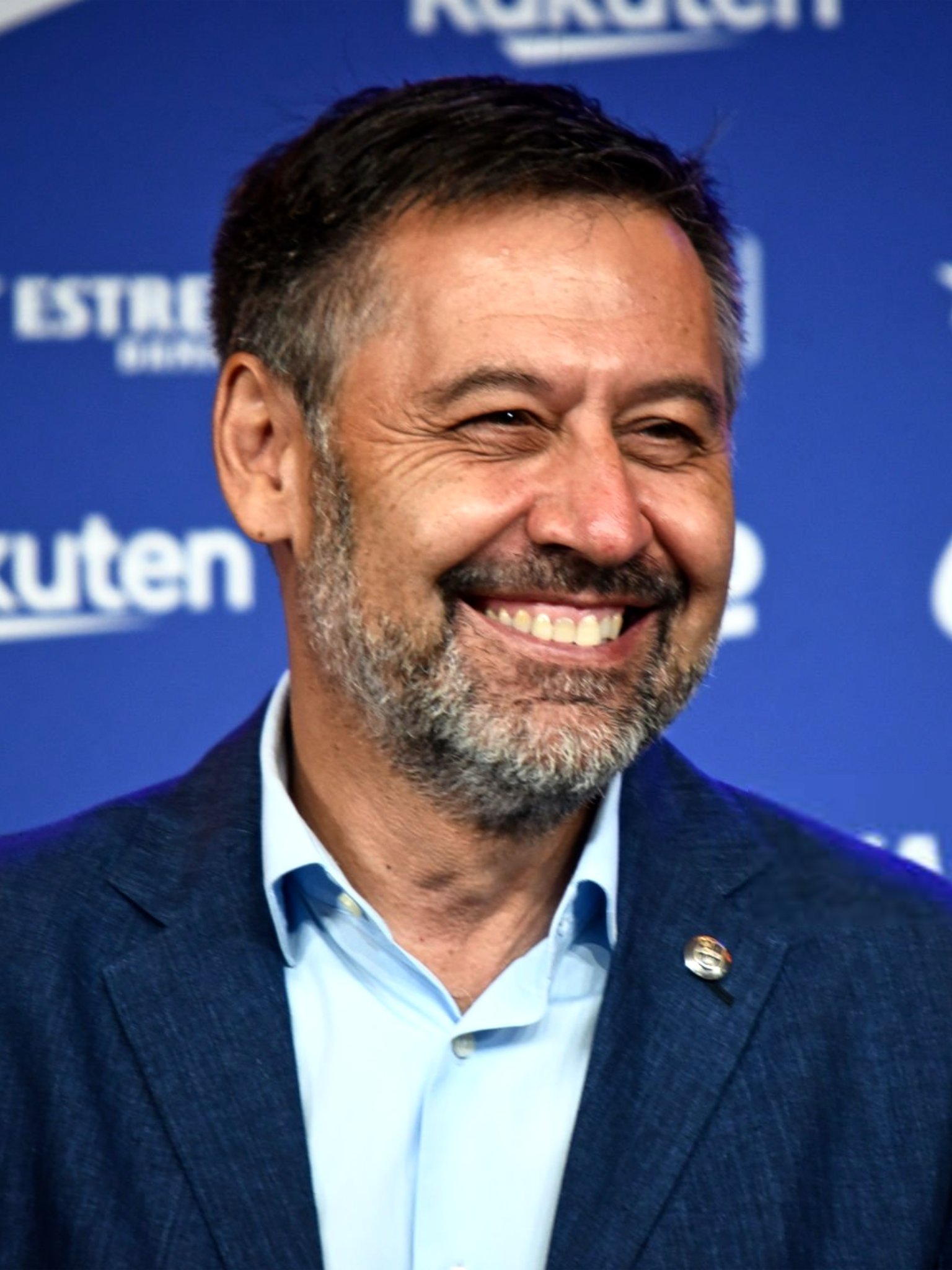 问：巴萨公关门丑闻，聘请公司批评球员？巴托梅乌：这并非事实。2017年，内马