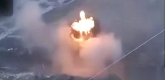 俄军最精锐的王牌，第76空降师，终于进城了。但画风跟想象的完全不一样。没有钢