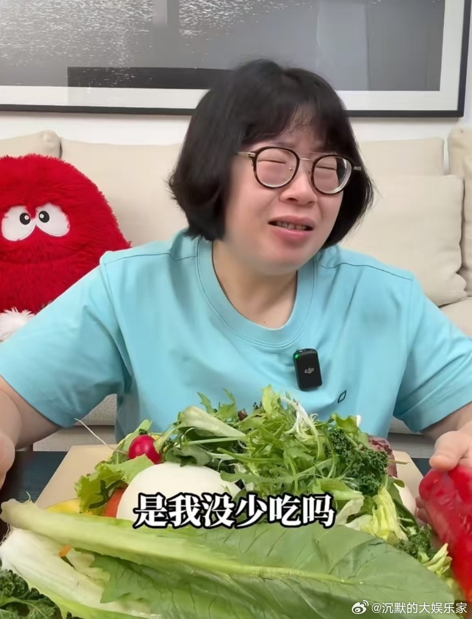 3月24日颜如晶发布视频，晒出自己一年的减肥成果——只减了2.9斤。她说自己每天