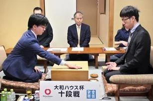 巧妙治孤~强势屠龙十段战许家元扳平比分日本围棋第64期十段战五番棋挑战赛