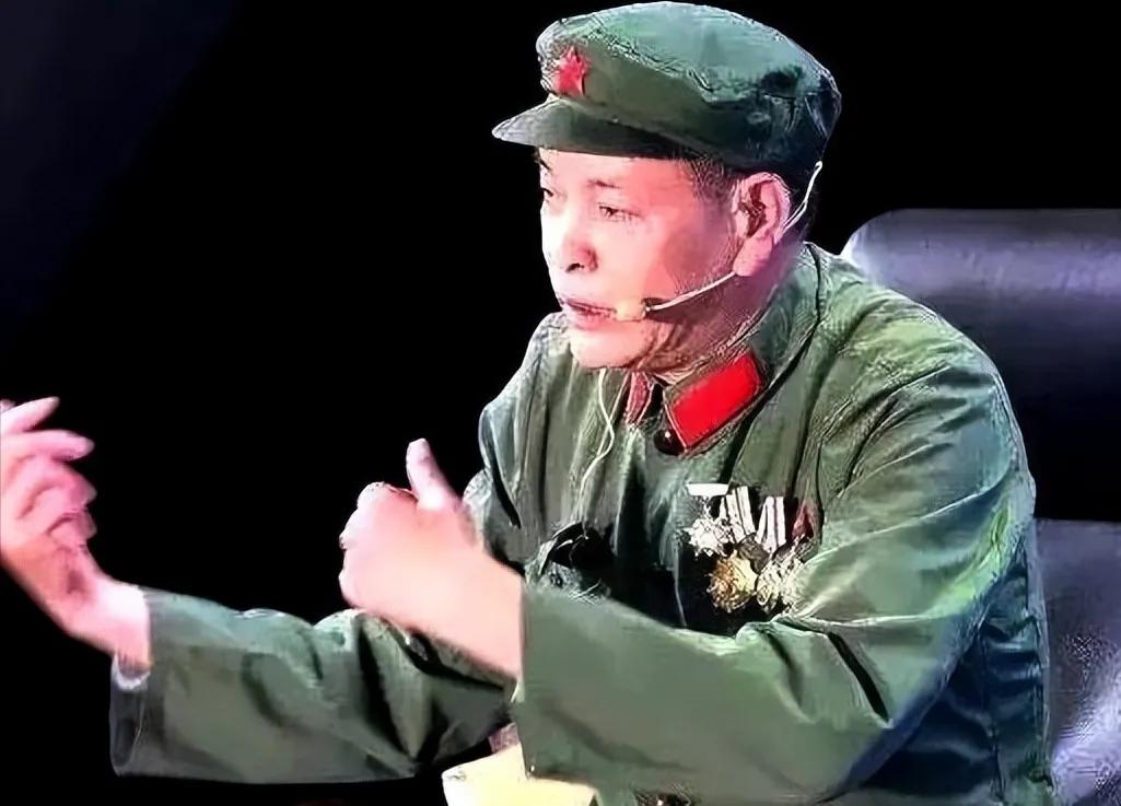 1979年对越自卫反击战高平战场，步兵副班长李金斧缴获越军遗弃的37毫米高