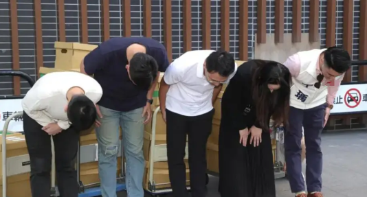 领衔人未到场罢免吴思瑶宣告失败罢免吴思瑶送件因领衔人未到场，虽然连署件数足