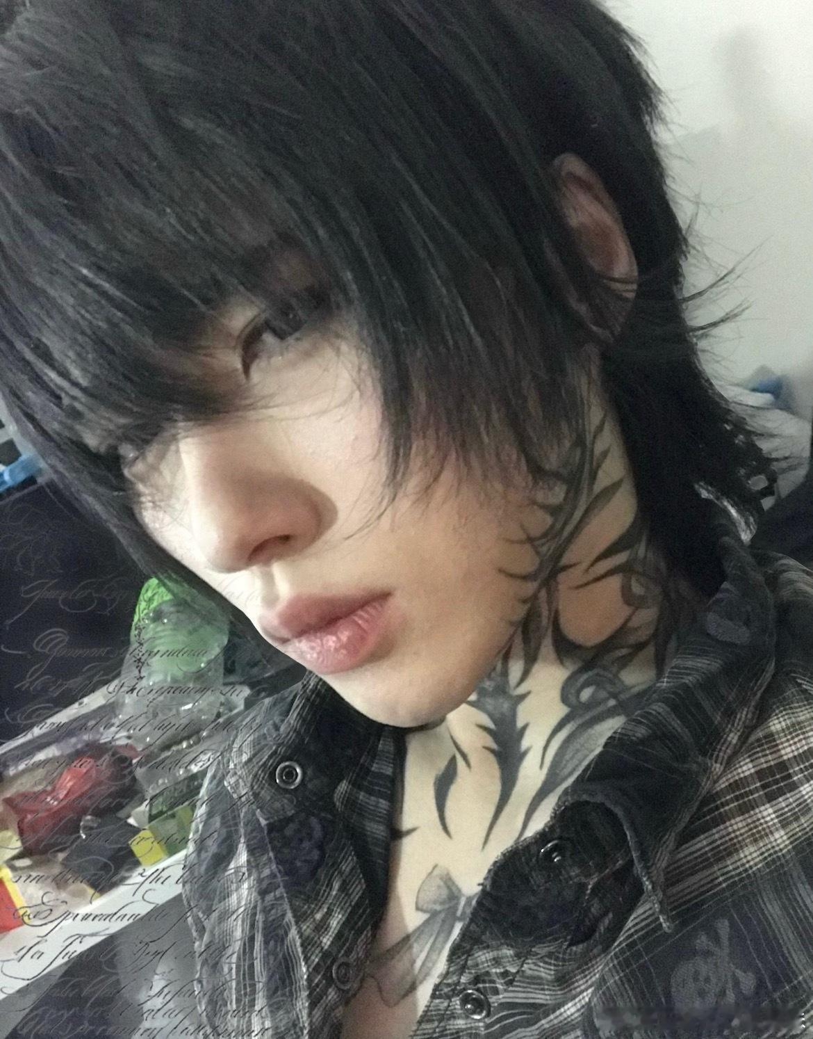 看得出来此男很爱最终幻想​​​