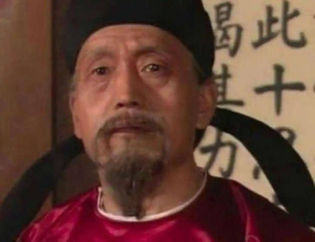 李林甫不死，安禄山确实不敢反。大唐最讽刺的一物降一物，不是忠臣镇住了乱臣，是奸臣