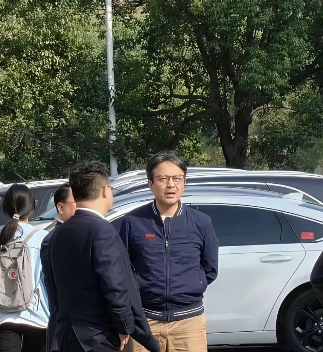 汪涵现在长这样