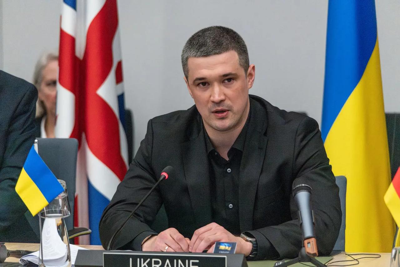 莫斯科做梦没料到，现在轮到乌克兰来迫使俄罗斯求和了。2月24日，俄乌冲