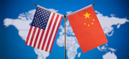 德媒表示，中国打的这一手牌，让美国左右为难！1月25日，德国之声刊文表示，中国正