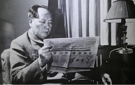 1969年，一天深夜，周总理急忙敲开了毛主席的房门，带来了一个不好的消息，没成想