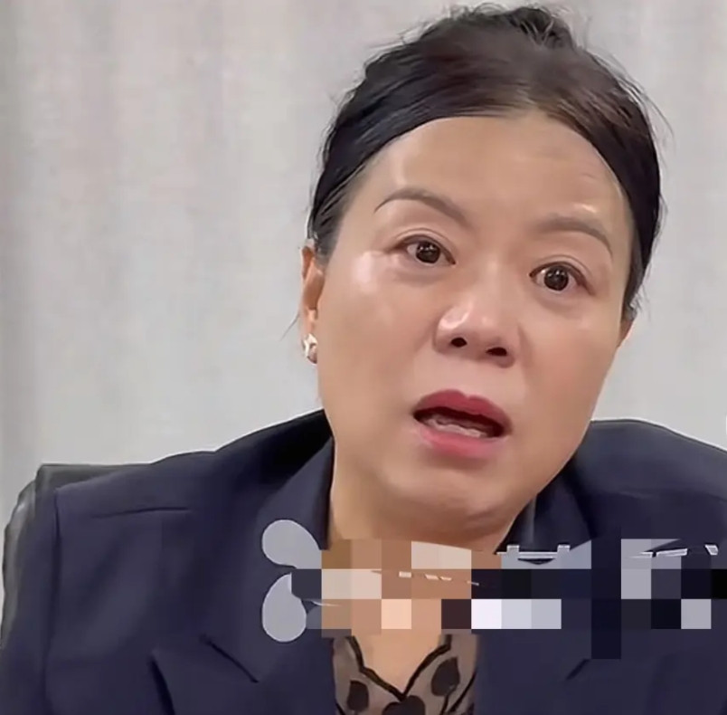 在“错换人生28年”的风波里，杜新枝的状态越活越年轻，之前还是癌症患者，经过这几