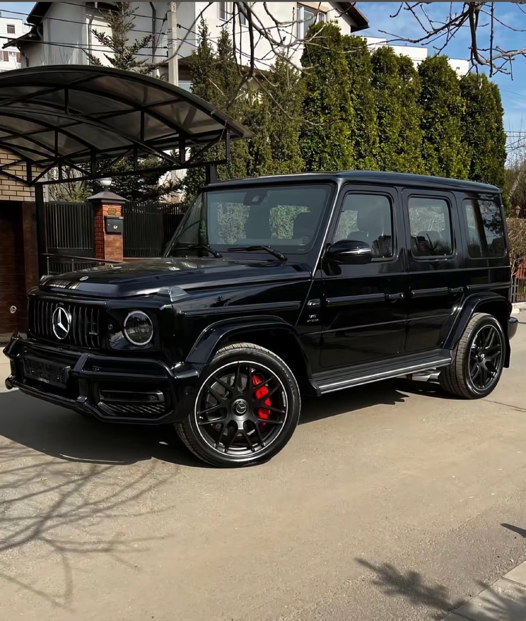 🚗硬派越野的天花板，奔驰AMG-G63。🚗4.0T V8一人一机发...
