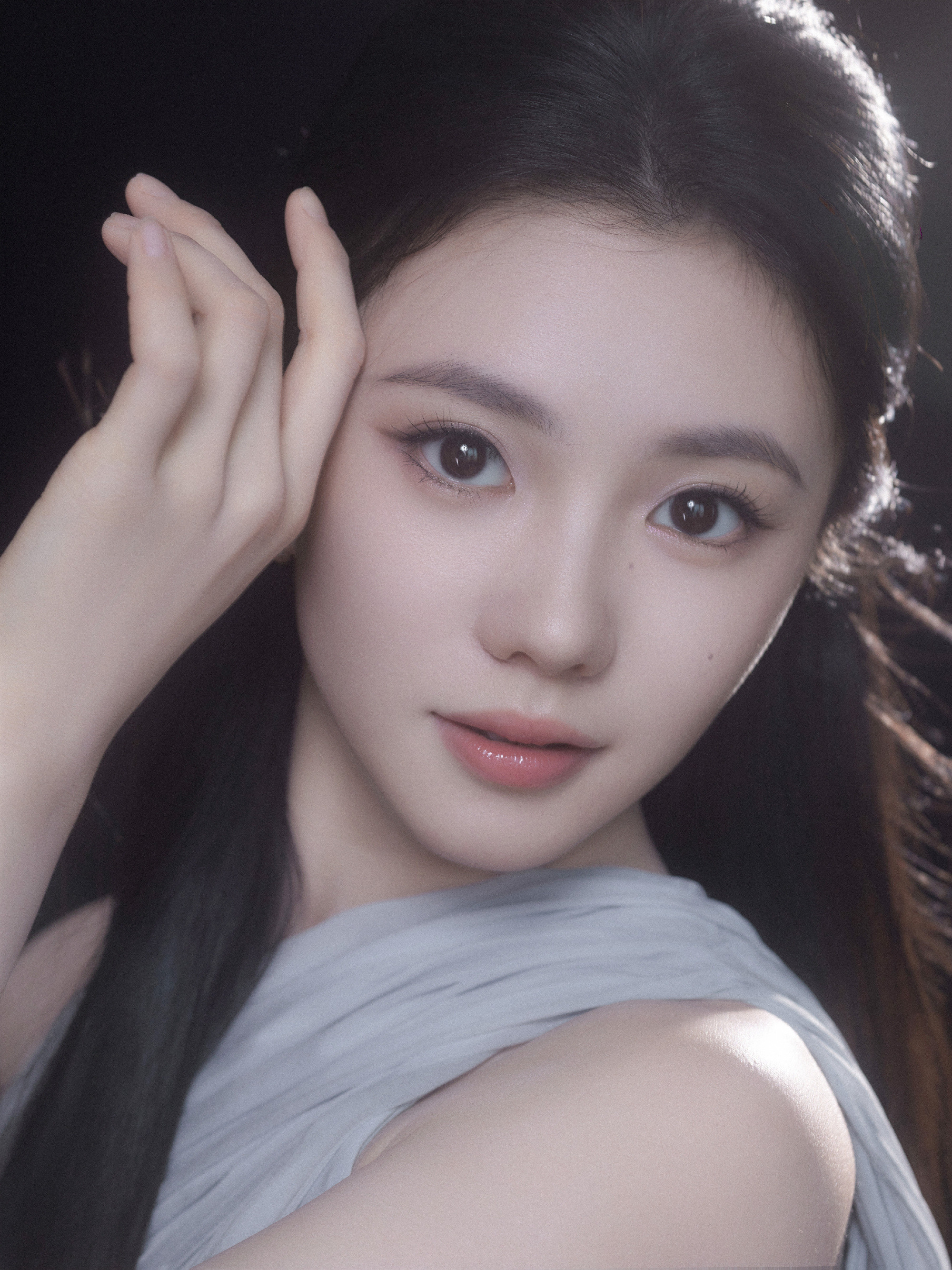 刘浩存刘浩存美顺与长生刘浩存仙女下凡这组照片简直是仙女下凡来的……一