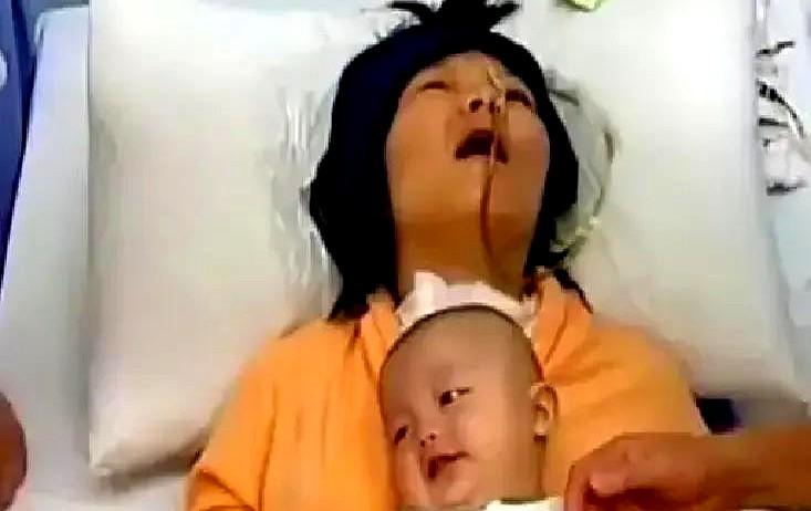 宁波一个普通男人，老婆怀孕五个月突然脑畸形破裂成了植物人。医生让他选，他看见昏