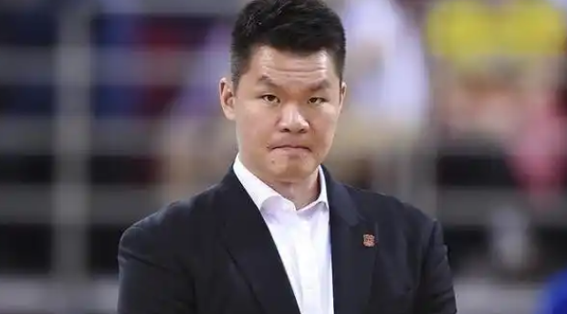 广东队沉睡了四个赛季之后，球队老板不想再低调了，为了实现给赞助商的承诺，为了完成