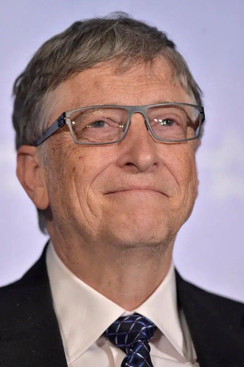 比尔盖茨不仅是资本家，还是大地主！盖茨目前有大约1000多亿美元的资产，同时在美