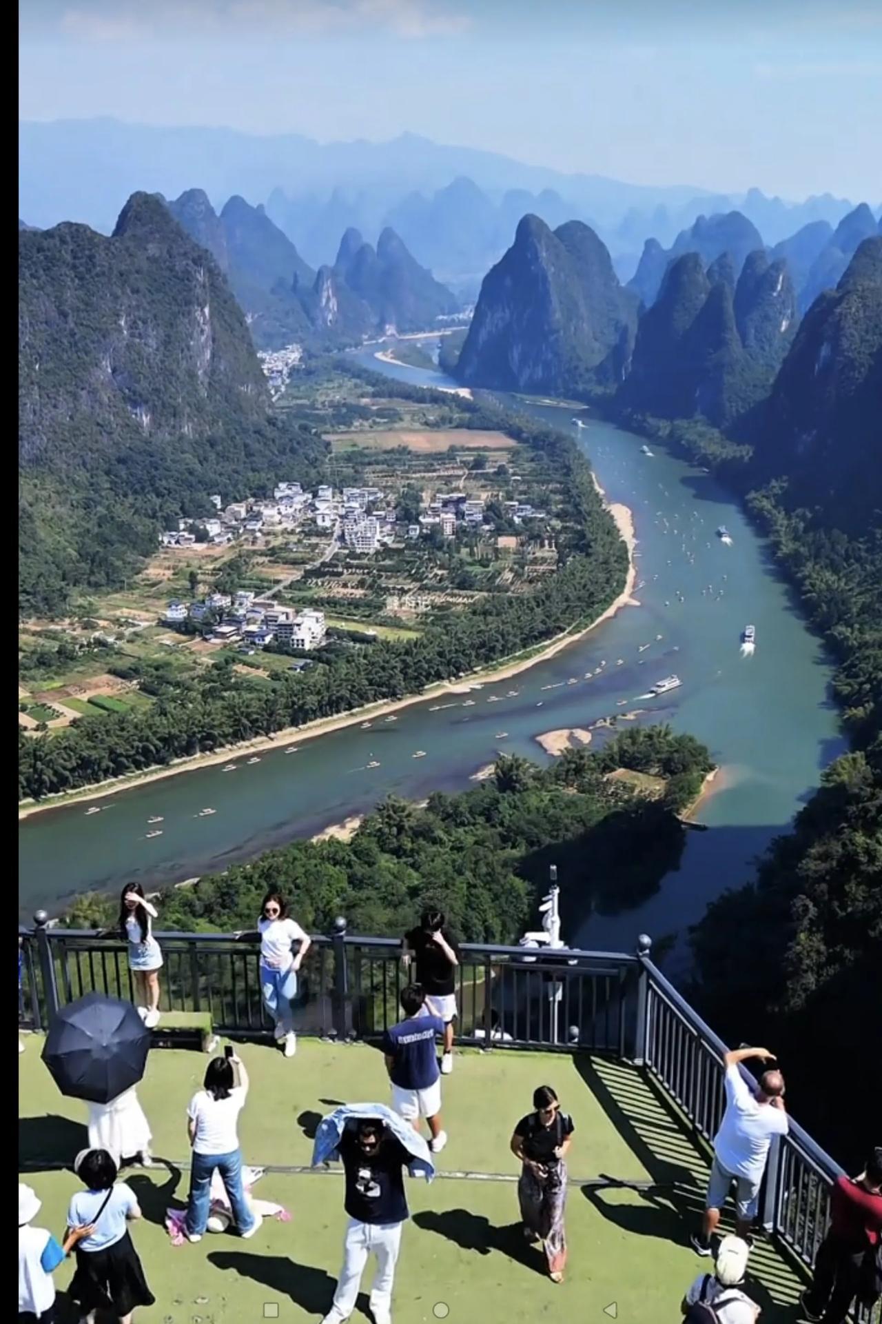 中国乃至全球最美的一幅山水景观都说：桂林山水甲天下！凡是去过桂林旅游的游客，