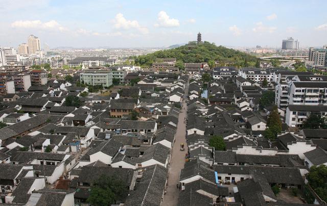 23日晚,随着最后一户居民的签约,绍兴市越城区府山街道两个区块实现