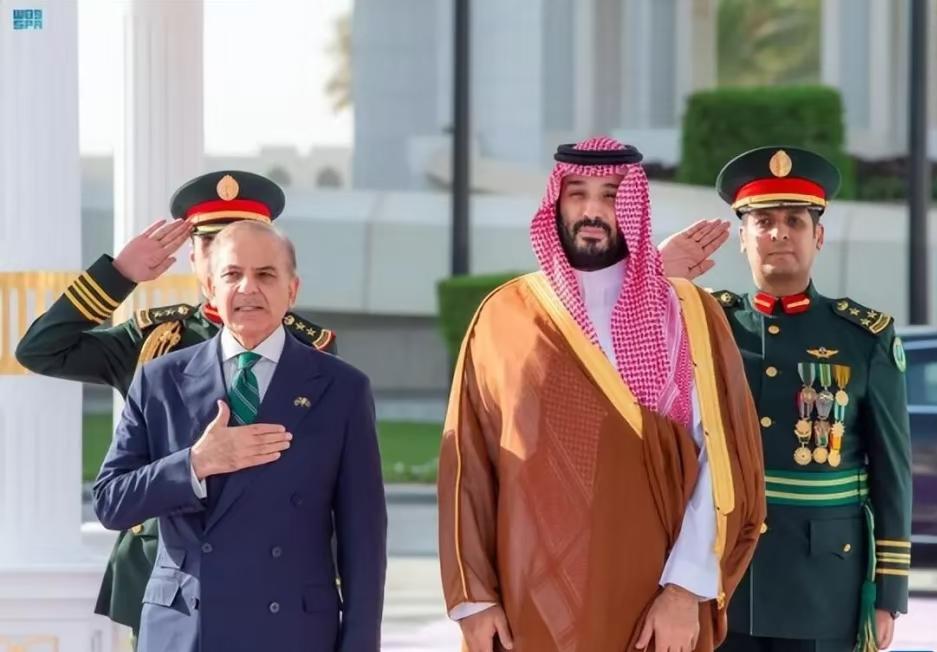 当地时间2026年4月11日，沙特阿拉伯国防部发布声明称，一支巴基斯坦军事力量已