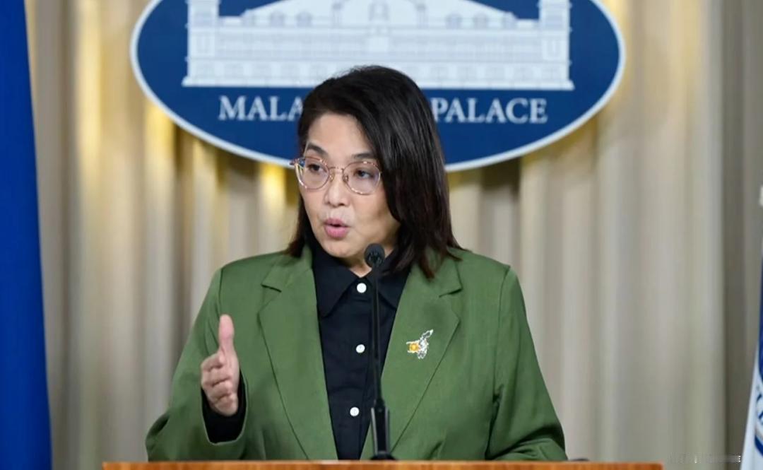 菲总统府等不及了！8月22日，菲总统府卡斯特罗发声，指责莎拉阵营故意拖延弹劾审