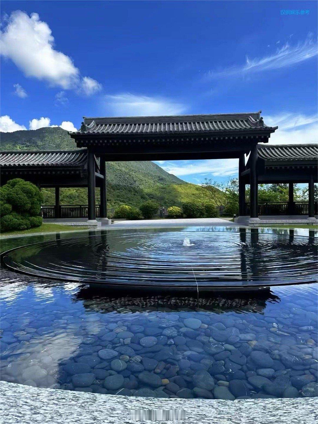 从前百般包容，忽然决绝离婚，都是高低位耗尽了缘分看多婚姻离合，见过不少这样的夫妻