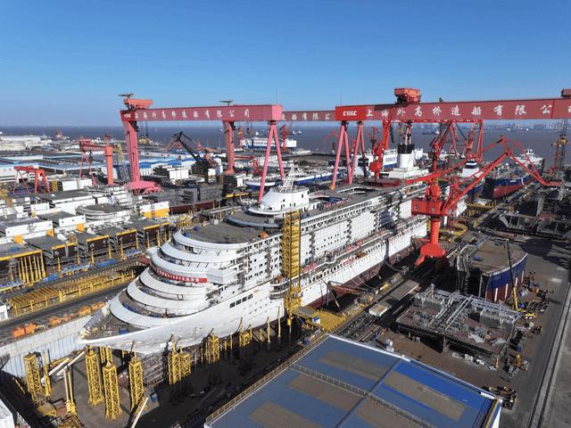 造船排到2030年，人民币跨境结算占比过半，外资拿钱等门口：三件大事同年发生，不