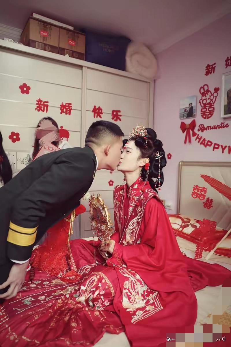 我村出了个稀罕事！侄子大婚大喜日，三个亲姑姑全程缺席，全村议论纷纷村里办喜事